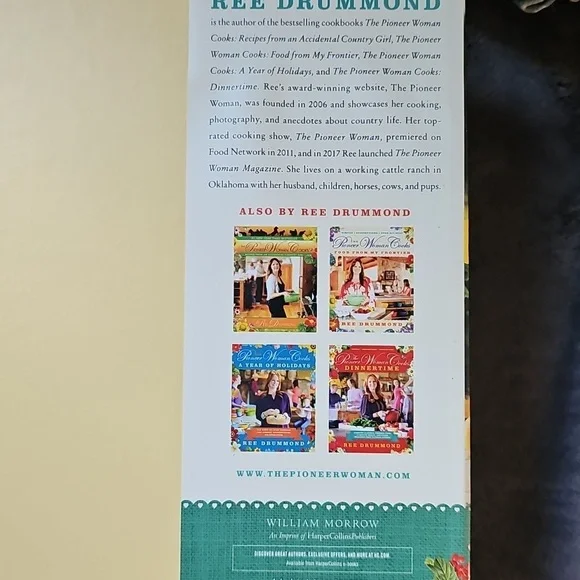 The Pioneer Woman Cooks Cookbook, Come & Get It! 398 PAGES - Picture 4 of 8